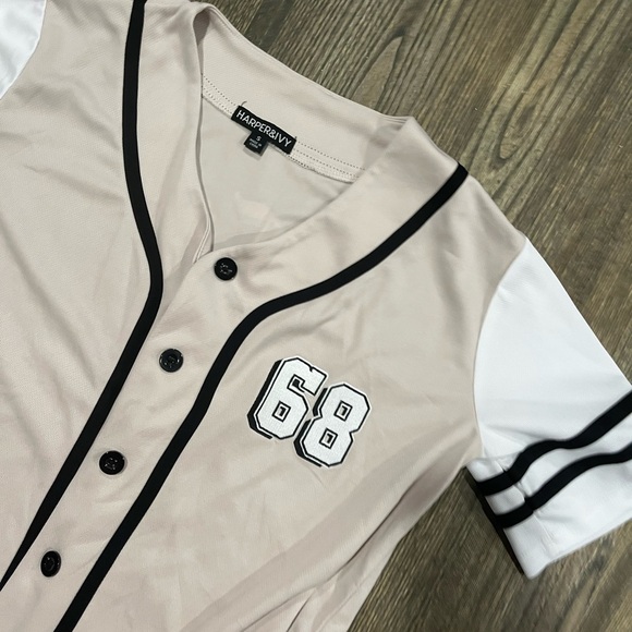 Harper & Ivy Womens Los Angeles Button Up Baseball Style Shirt Striped Cream S - Picture 2 of 5